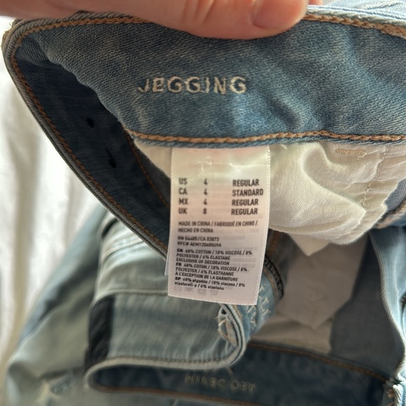 American Eagle skinny jeans - Picture 3 of 4